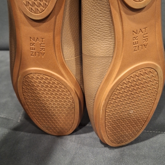 Naturalizer Maxwell Flats - Picture 9 of 14
